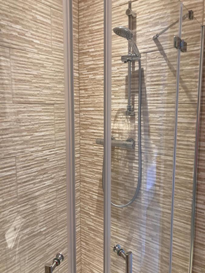 Wicks At 26 Hotel Сандаун Екстериор снимка