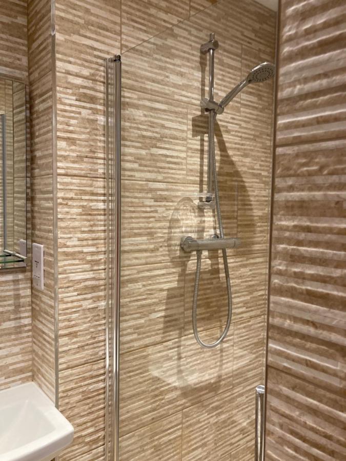 Wicks At 26 Hotel Сандаун Екстериор снимка